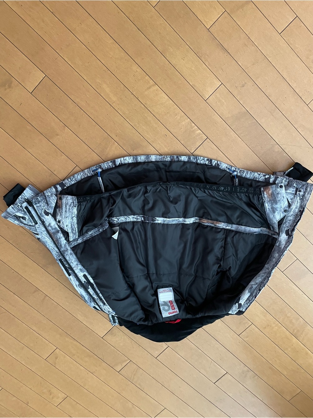 Kids Gray Wood-Pattern Waterproof snowboard/Ski Jacket size kids 11 - Reima Tec - Picture 3 of 6